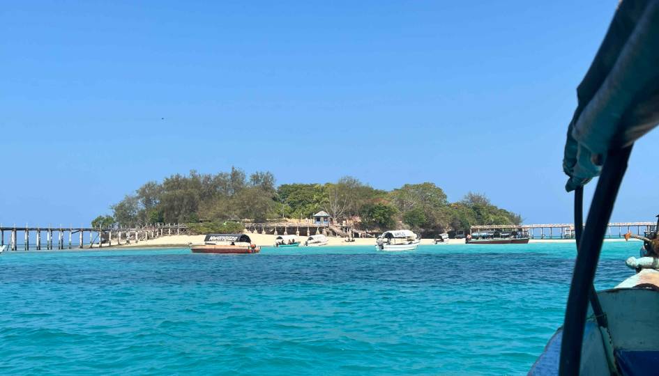 PRISON ISLAND / SANDBANK / STONE TOWN