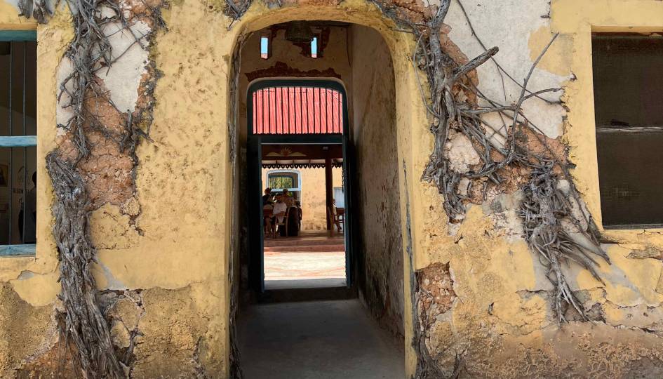 PRISON ISLAND / SANDBANK / STONE TOWN